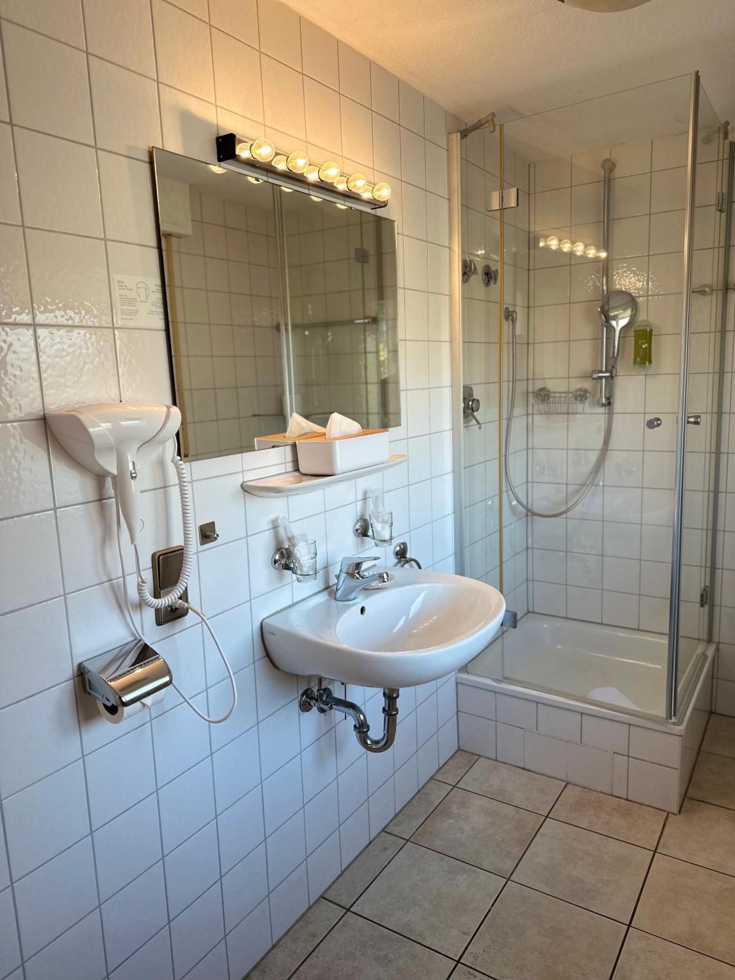 Hotel Hofmann Zur Muehle باد كروزنغن المظهر الخارجي الصورة