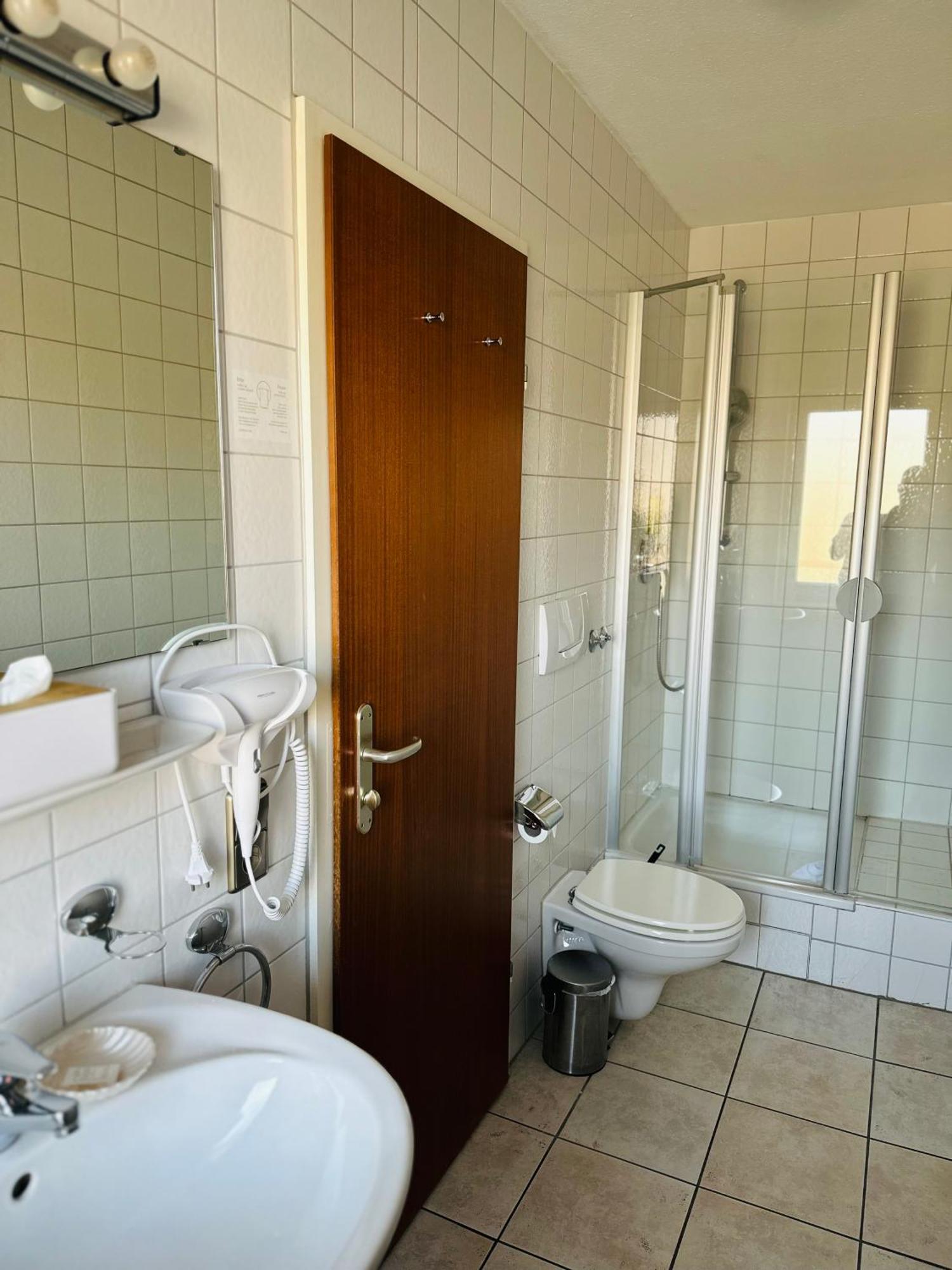 Hotel Hofmann Zur Muehle باد كروزنغن المظهر الخارجي الصورة